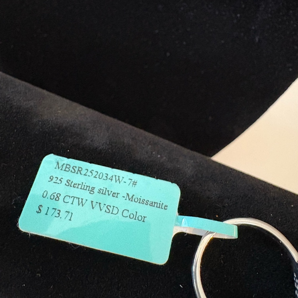 Solid 925 Moissanite Leaf Ring - image 3